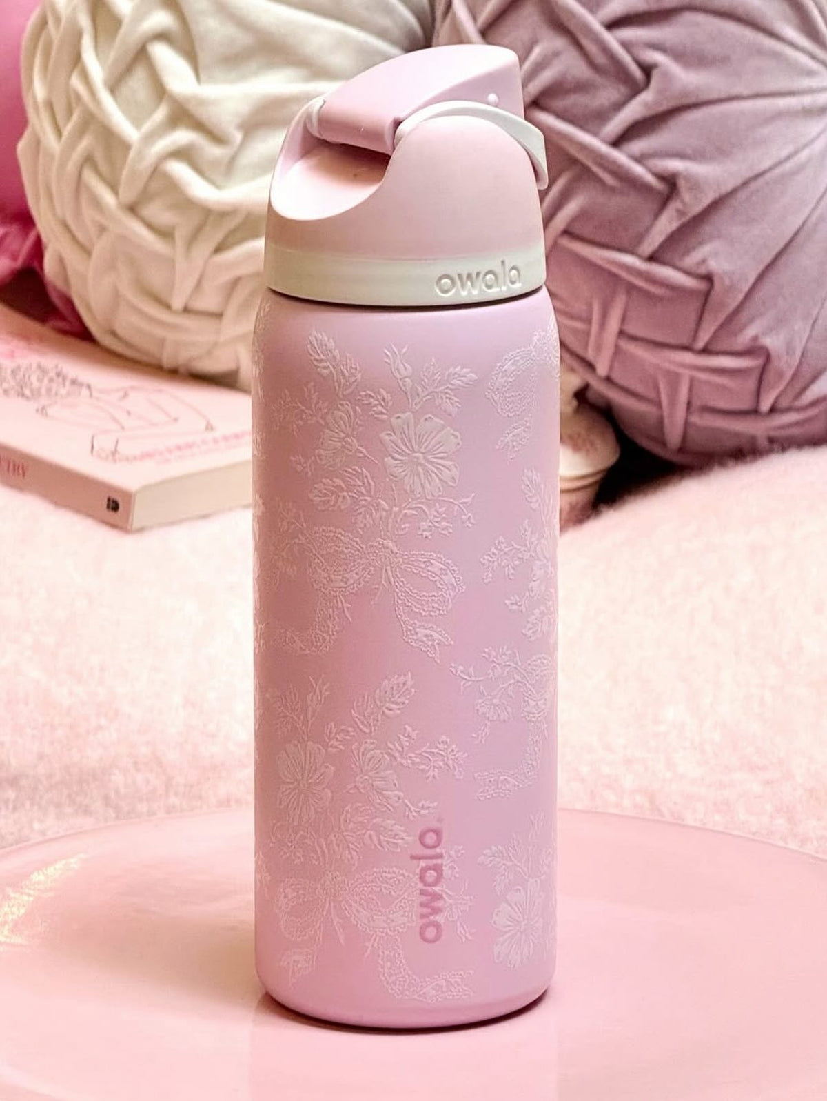Pink Ribbon  Owala FreeSip 32oz Water Bottle